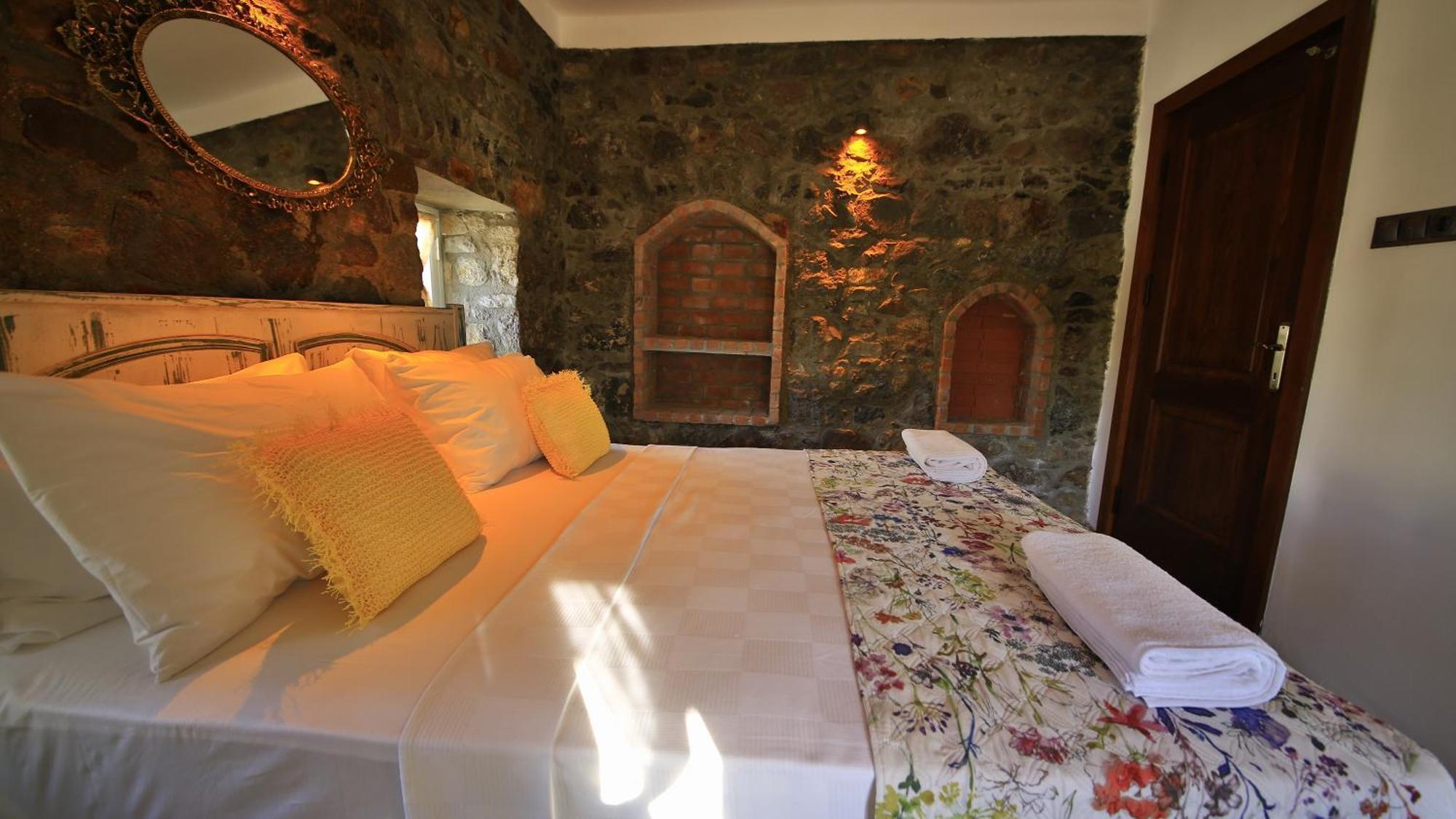 Thales Butik Otel Бодрум Экстерьер фото
